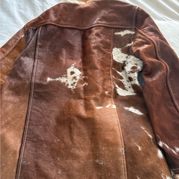 Cowhide leather jacket. Never worn. Too small for me - Picture 4 of 6